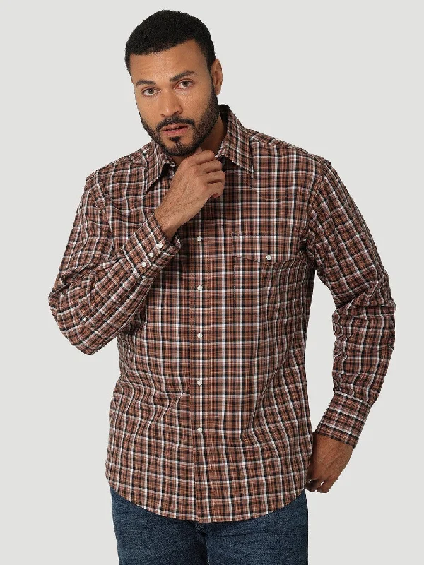 WRANGLER WRINKLE RESIST BROWN Bold Men's Statement