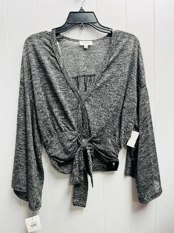 Top Long Sleeve By Umgee In Grey, Size: S Adventure